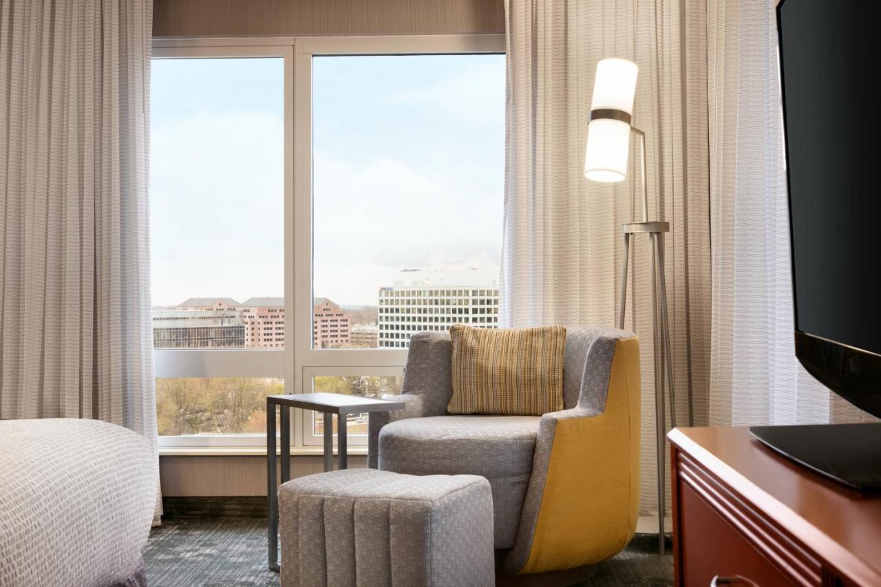 Courtyard By Marriott Tysons Mclean Ξενοδοχείο Tysons Corner Εξωτερικό φωτογραφία